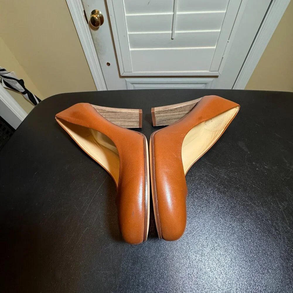 Kate Spade New York size 6.5 B tan pumps